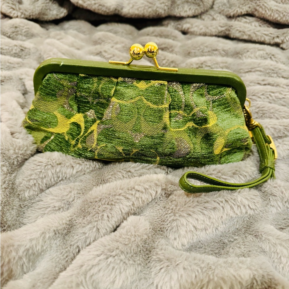 Green Textured Clutch with Wristlet